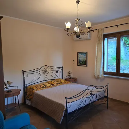 Alojamento de Acomodação e Pequeno-almoço Copellace Torre di Ruggiero