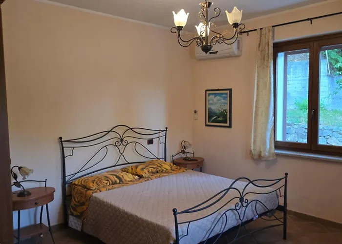 Alojamento de Acomodação e Pequeno-almoço Copellace Torre di Ruggiero